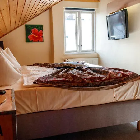 Villa-miramar Hotel 3*